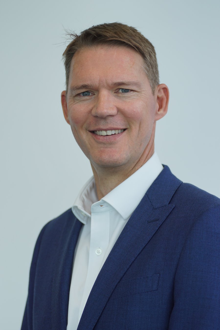 Steven Bates