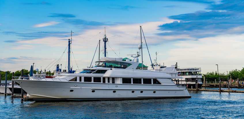 Older_Superyacht