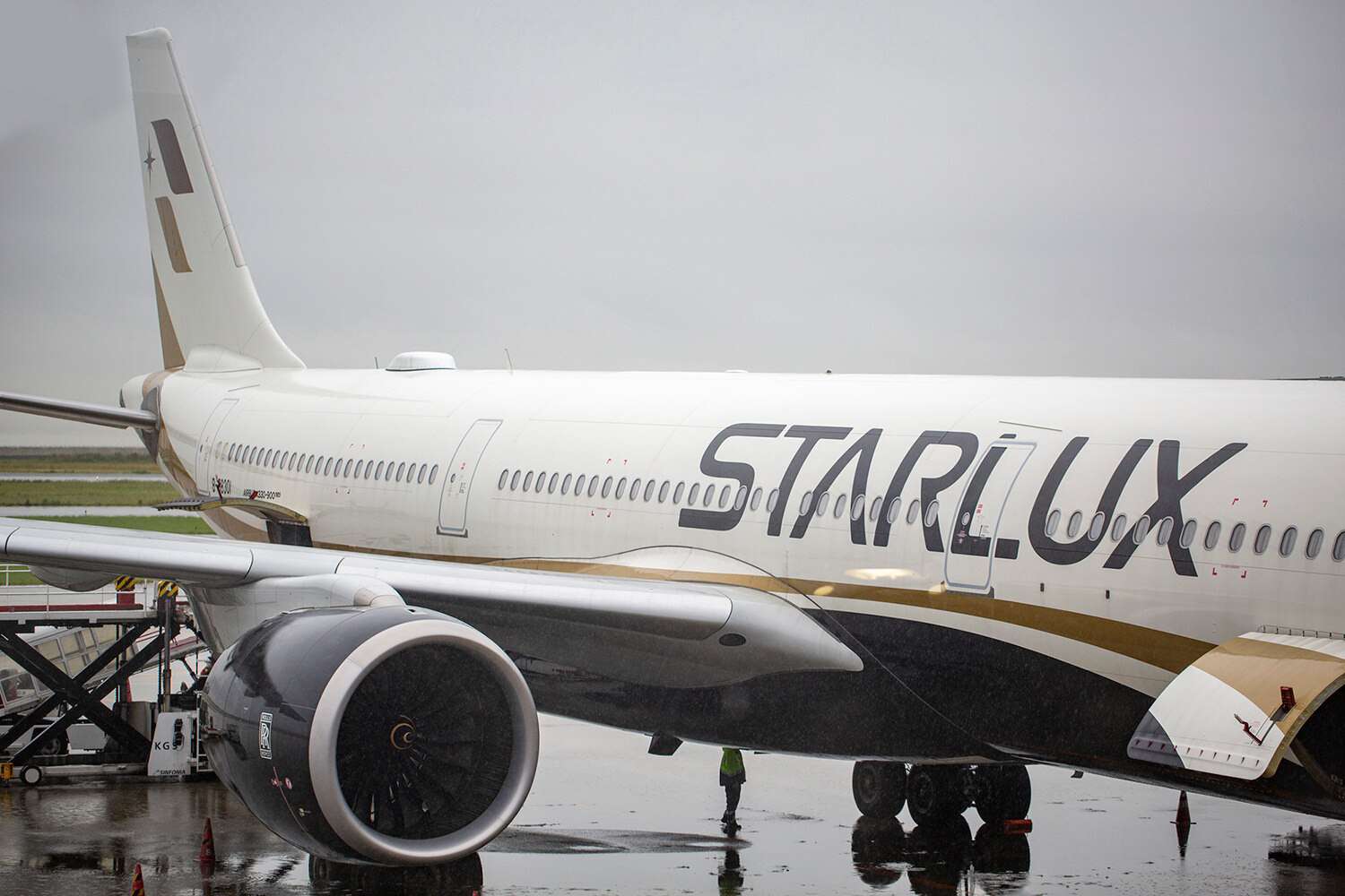 <span id="hs_cos_wrapper_name" class="hs_cos_wrapper hs_cos_wrapper_meta_field hs_cos_wrapper_type_text" style="" data-hs-cos-general-type="meta_field" data-hs-cos-type="text" >MedAire Partners with STARLUX Airlines to Provide Comprehensive In-flight Medical and Accessibility Training</span>