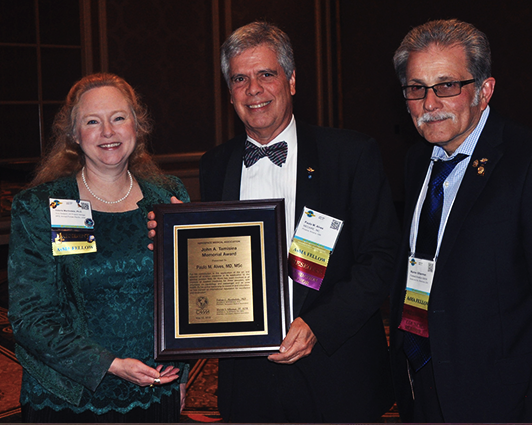 Dr Alves Receives Award